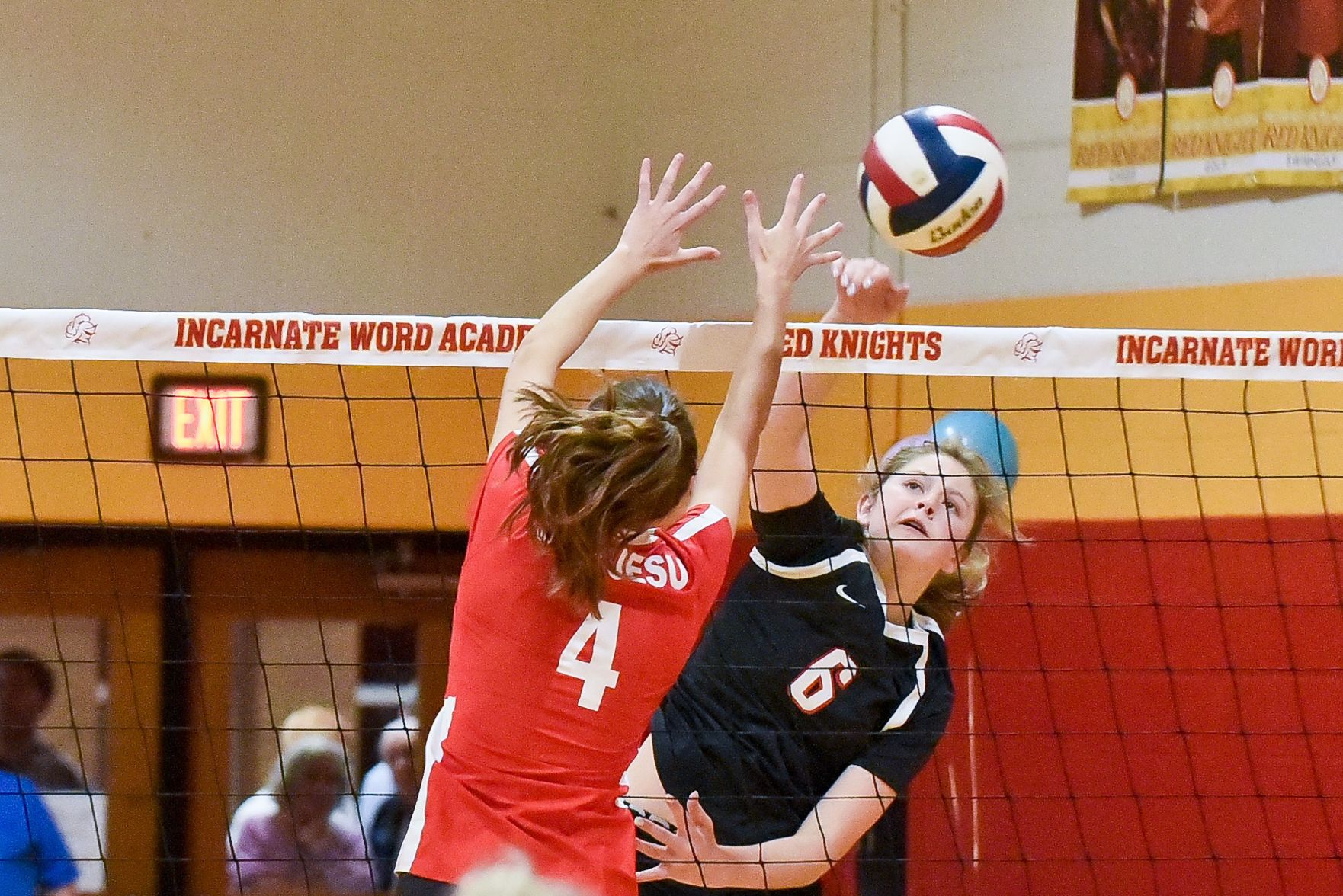 10/10/19 - Girls Volleyball - Cor Jesu at Incarnate Word
